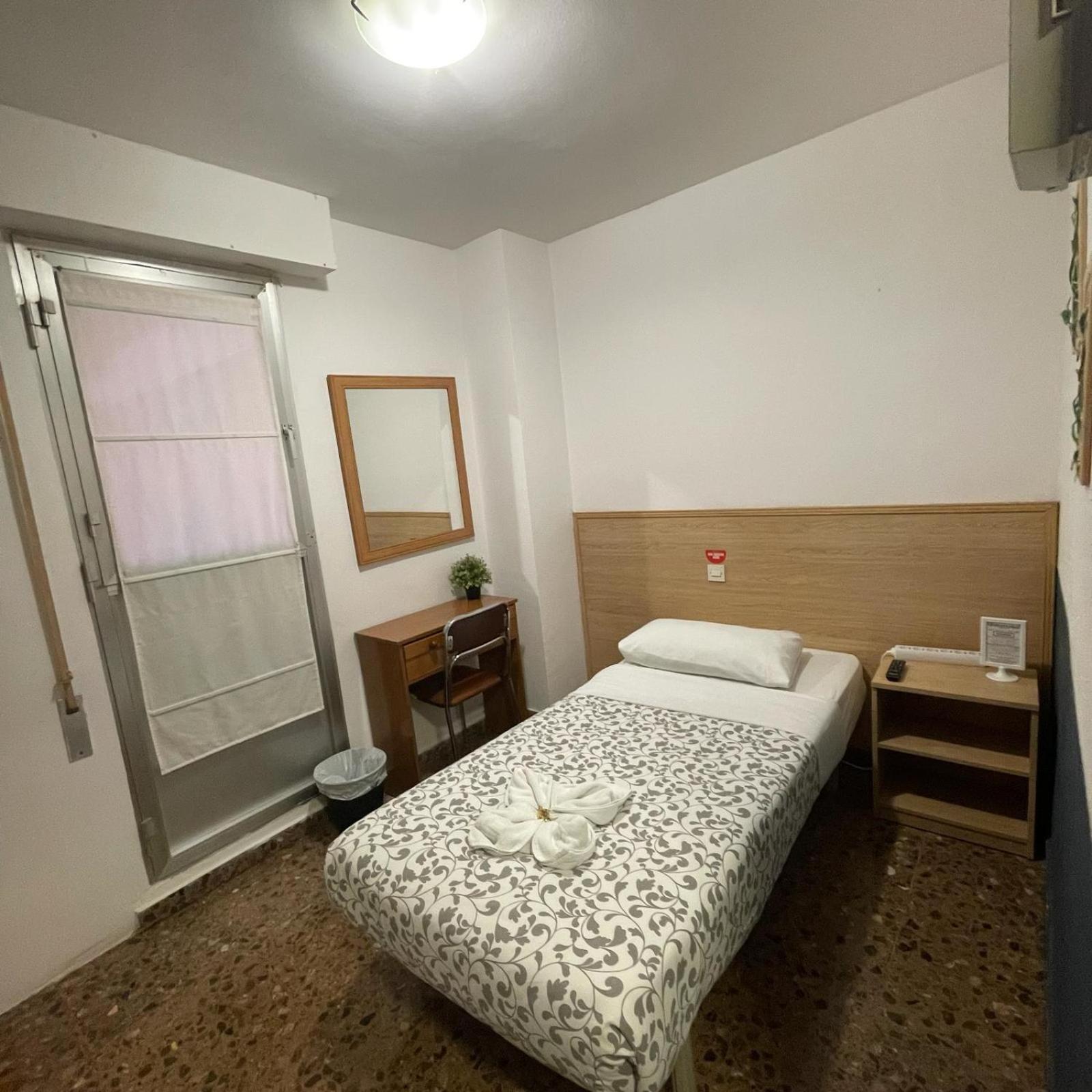 Hostal Milmarcos Σαραγόσα Εξωτερικό φωτογραφία